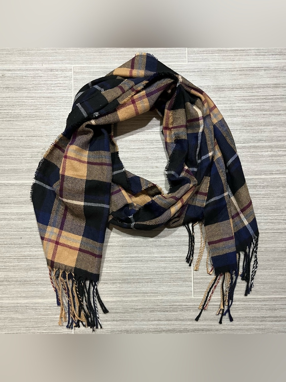 Multicolour Plaid Scarf w/ Fringe - Unisex